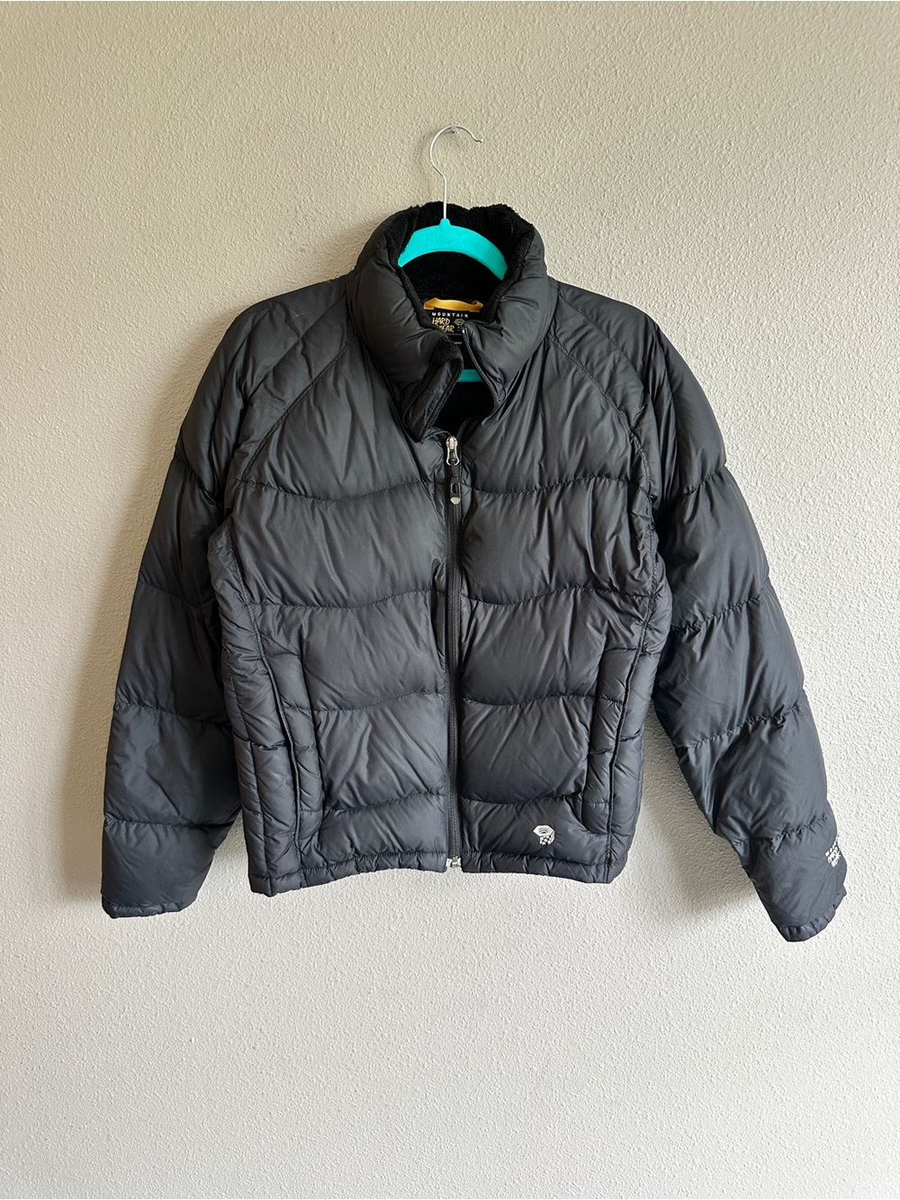 Mountain Hardwear Black Down Cropped Puffer Jacket Medium